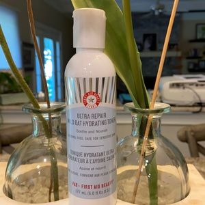 First Aid Beauty Ultra Repair Wild Oat Hydrating Toner